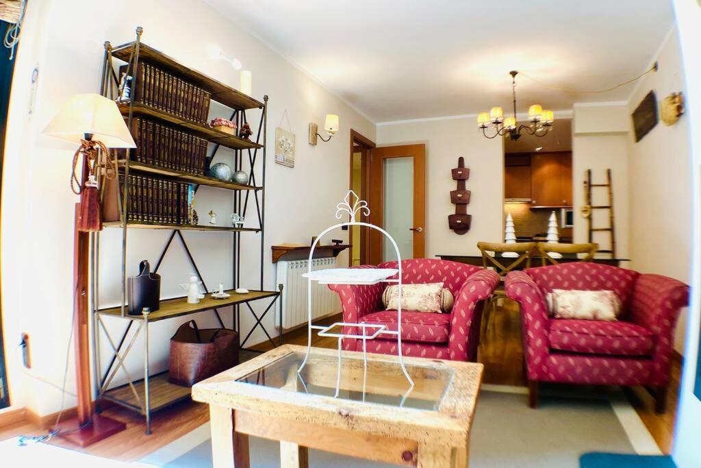 Mikka Devesa Apartment Incles Luaran gambar