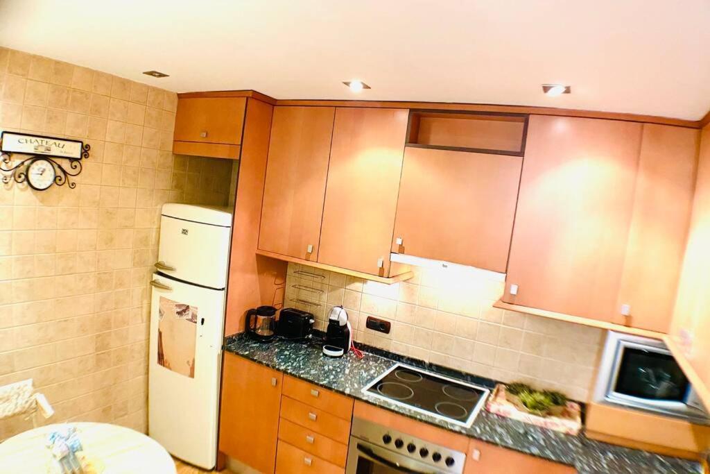Mikka Devesa Apartment Incles Luaran gambar